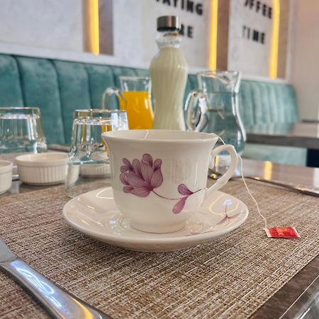 Mili Hotel 培拉特 外观 照片