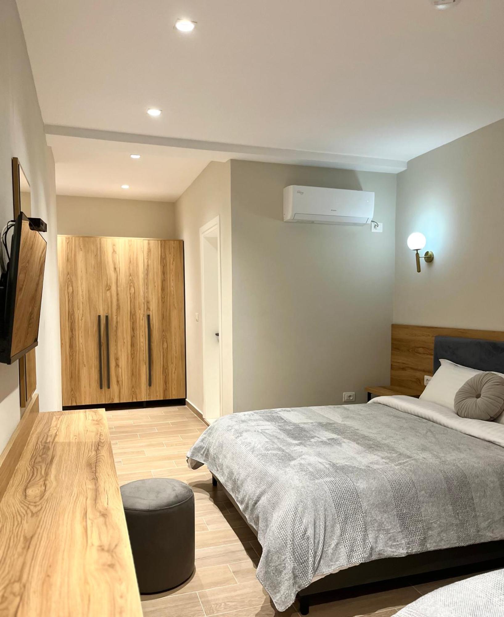 Mili Hotel 培拉特 外观 照片