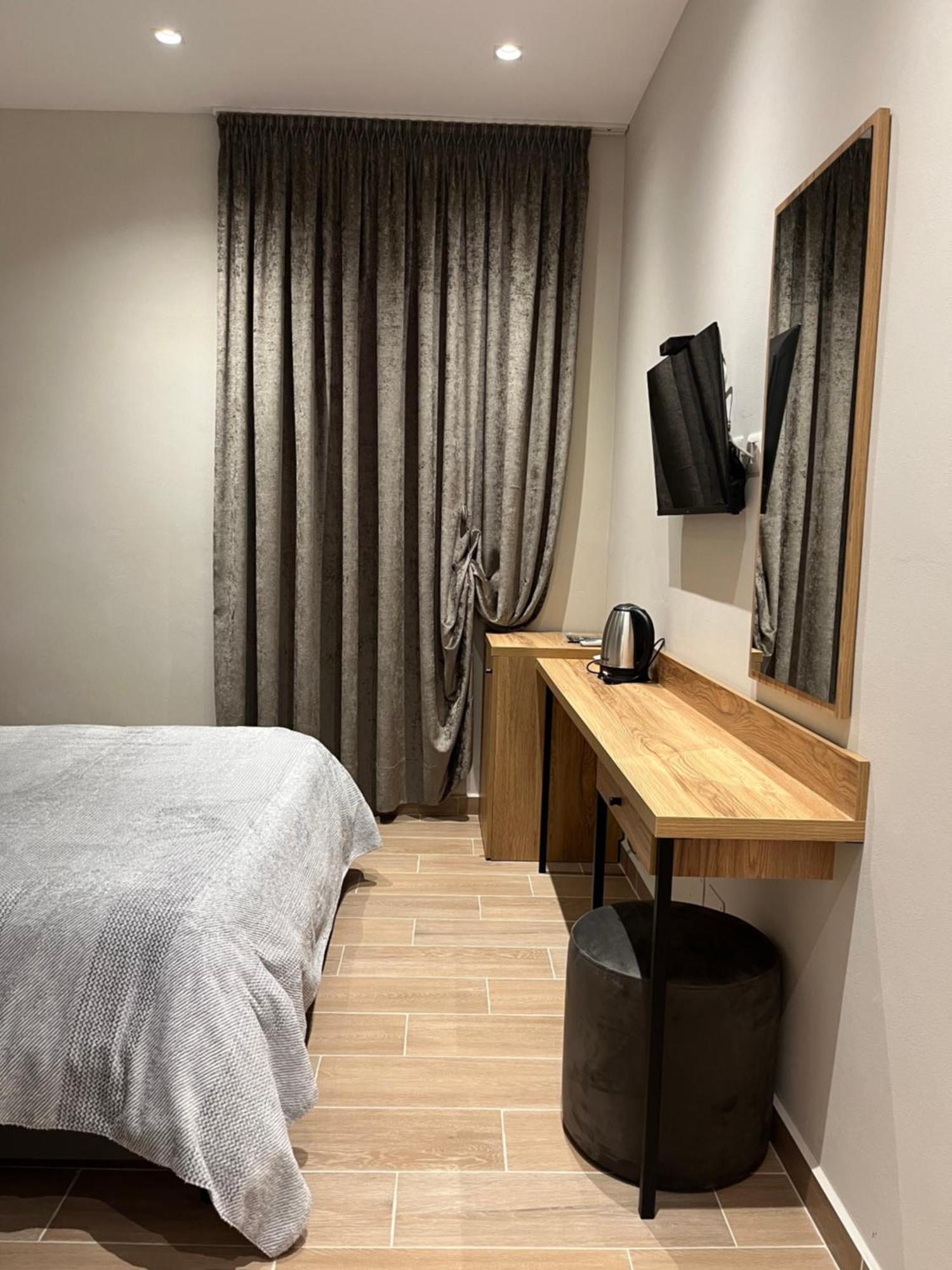 Mili Hotel 培拉特 外观 照片
