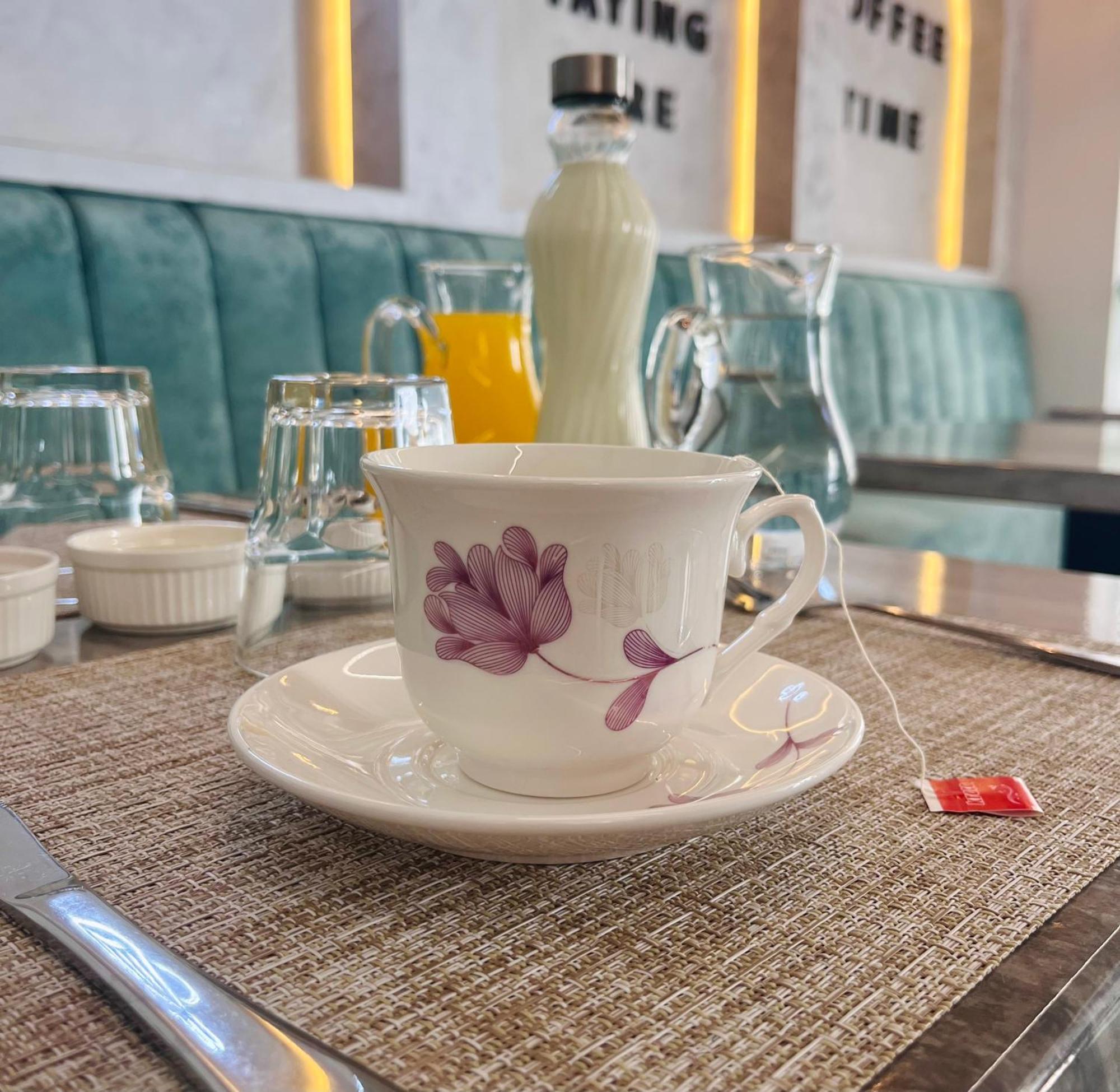 Mili Hotel 培拉特 外观 照片