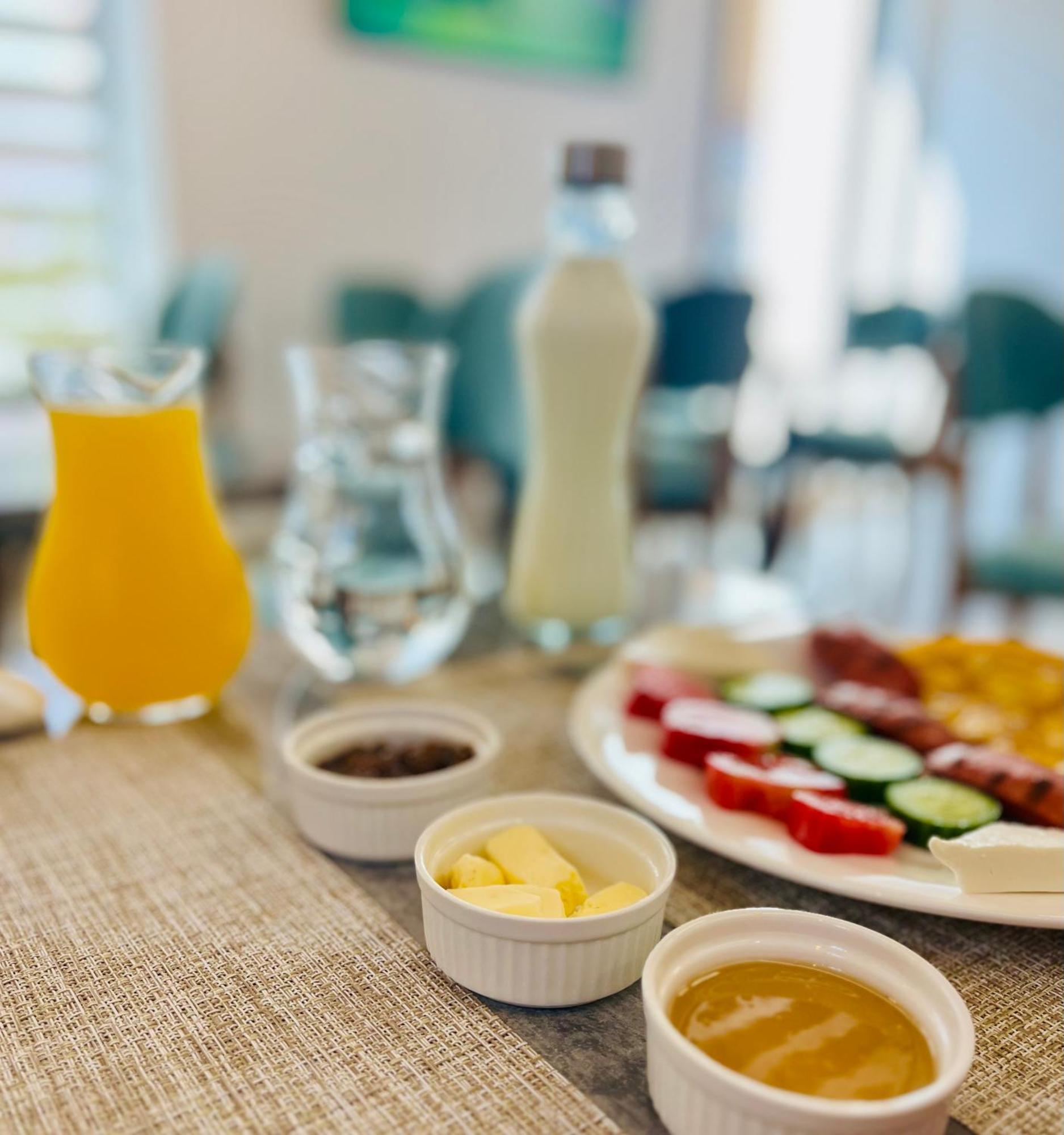 Mili Hotel 培拉特 外观 照片